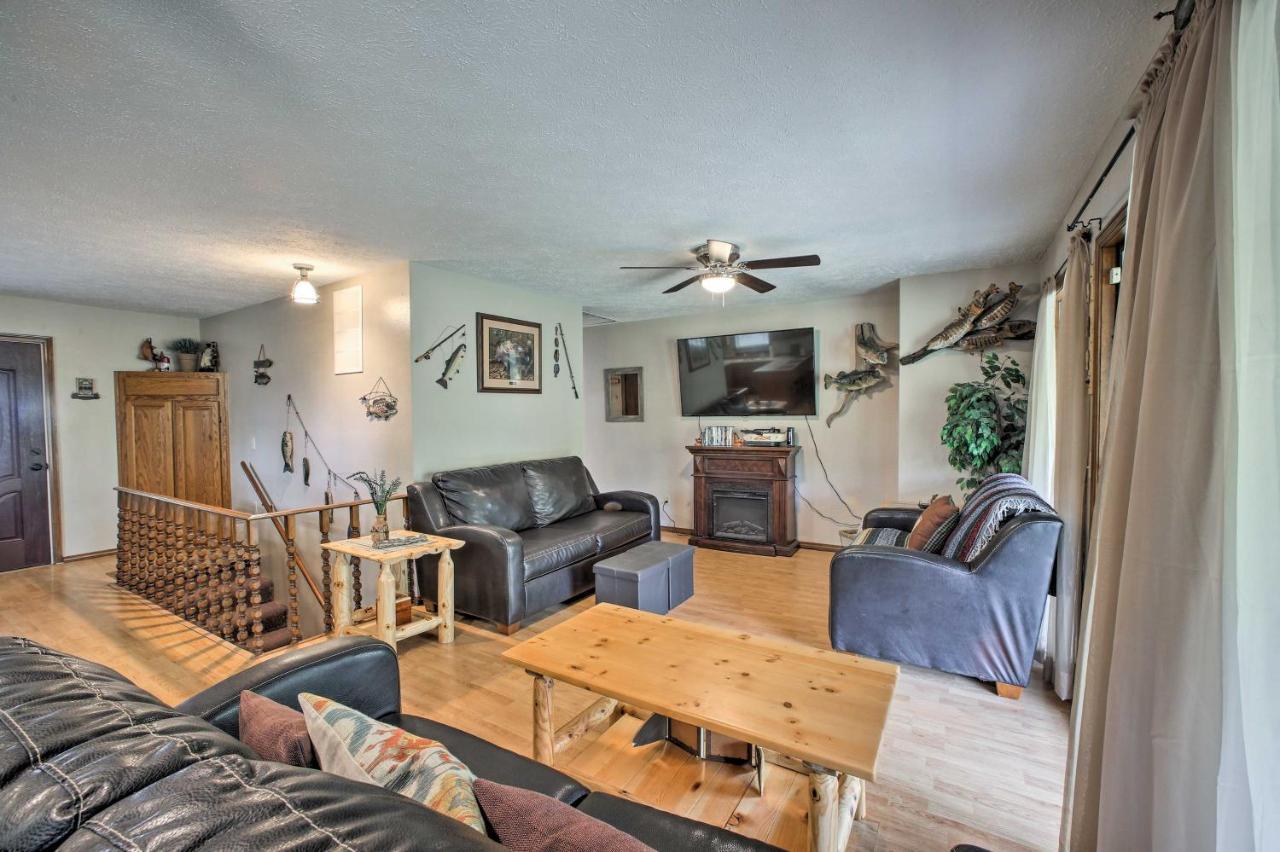 Golden Lakefront Table Rock Home With Fire Pit! מראה חיצוני תמונה